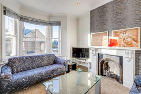 Lovely place, perfect for family and business travellers ideally located between the commons